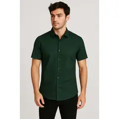 XPRESS RECHARGE - Camisa Verde Oscuro Manga Corta para Hombre Casual y Cómoda