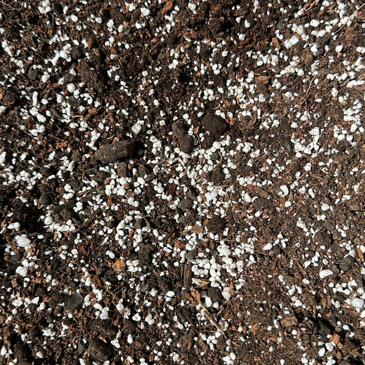 GENERICO - Sustrato Tierra Mix Plantas De Interior y Exterior 20 Litros