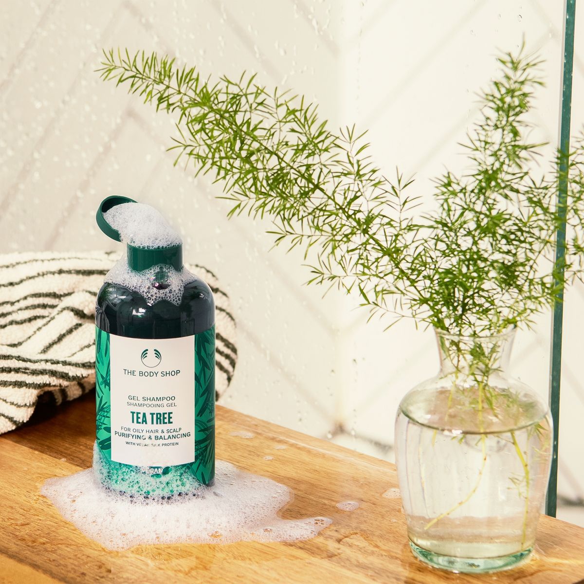 THE BODY SHOP - Shampoo Tea Tree 250ML The Body Shop