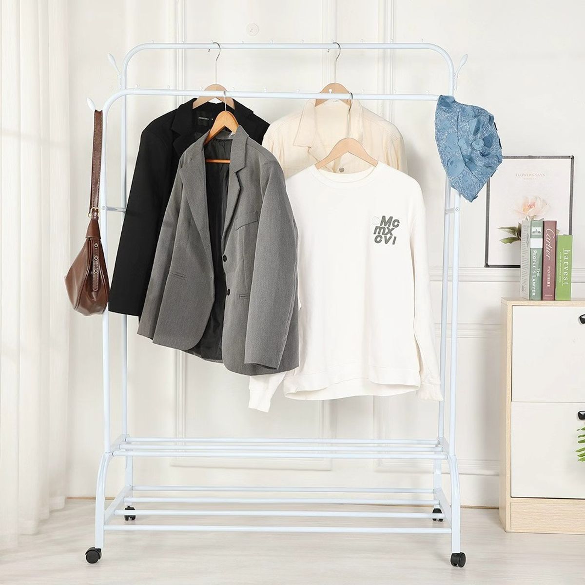 GENERICO - Colgador - Perchero con ruedas - Organizador de ropa moderno - Blanco