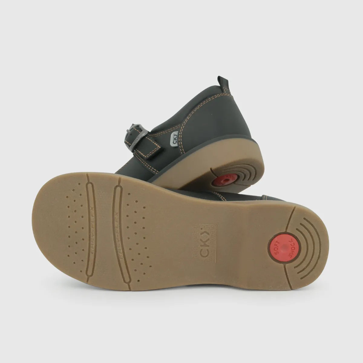 COLLOKY - Zapato Escolar Negro con Capellada de Cuero y Hebilla