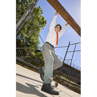 Imagen 2 del producto Zapatilla Escolar Negra con Velcro y Suela de Goma Antideslizante