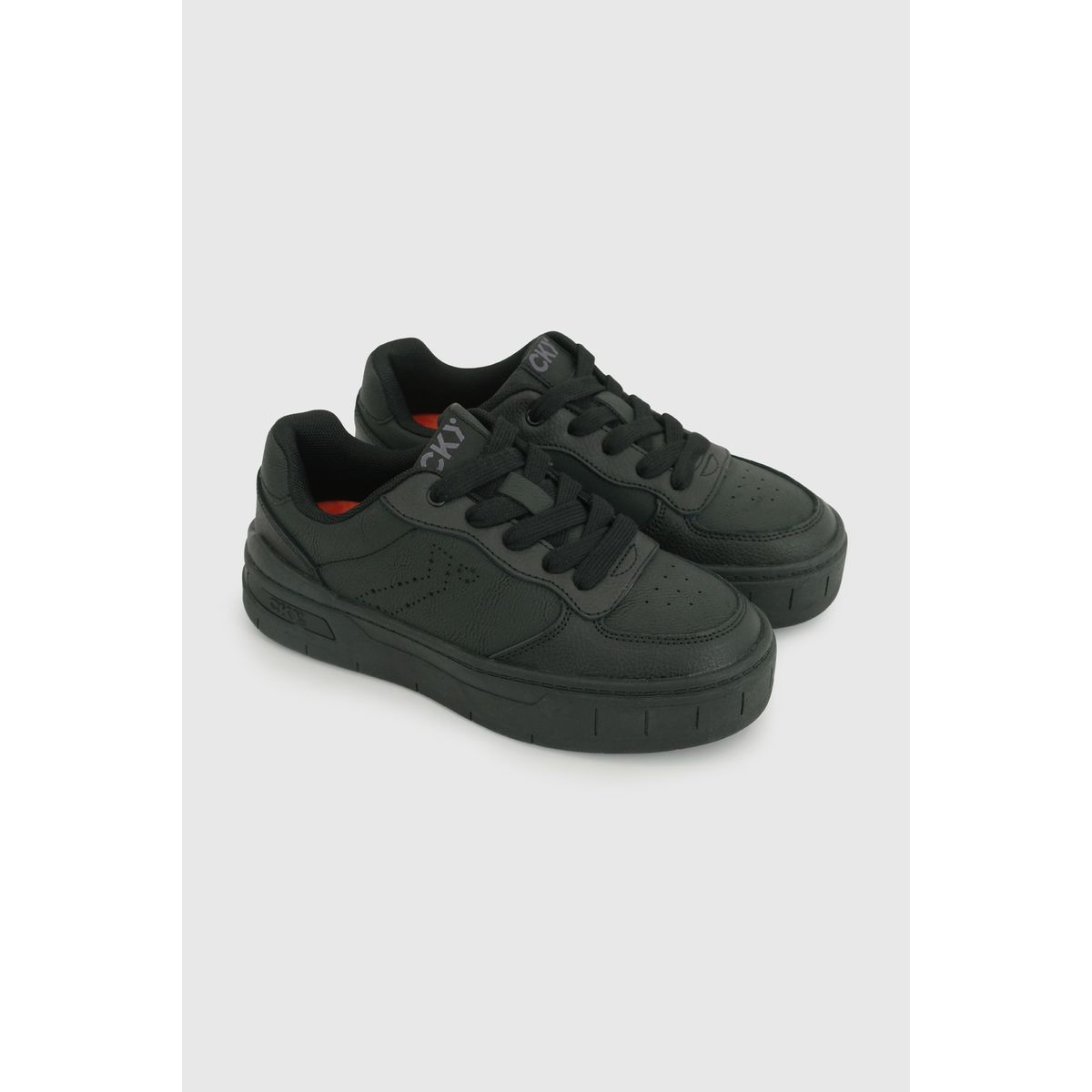 COLLOKY - Zapatilla Escolar Negra con Cordones y Plataforma