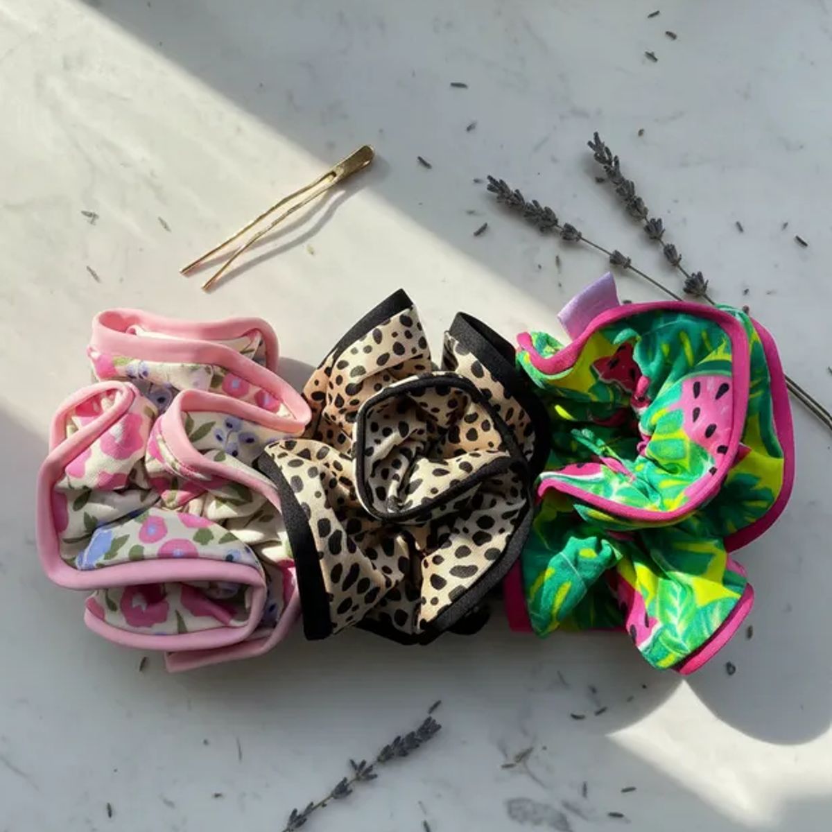 GENERICO - Set de Scrunchies Surtidos  Estilos Únicos para Cada Día