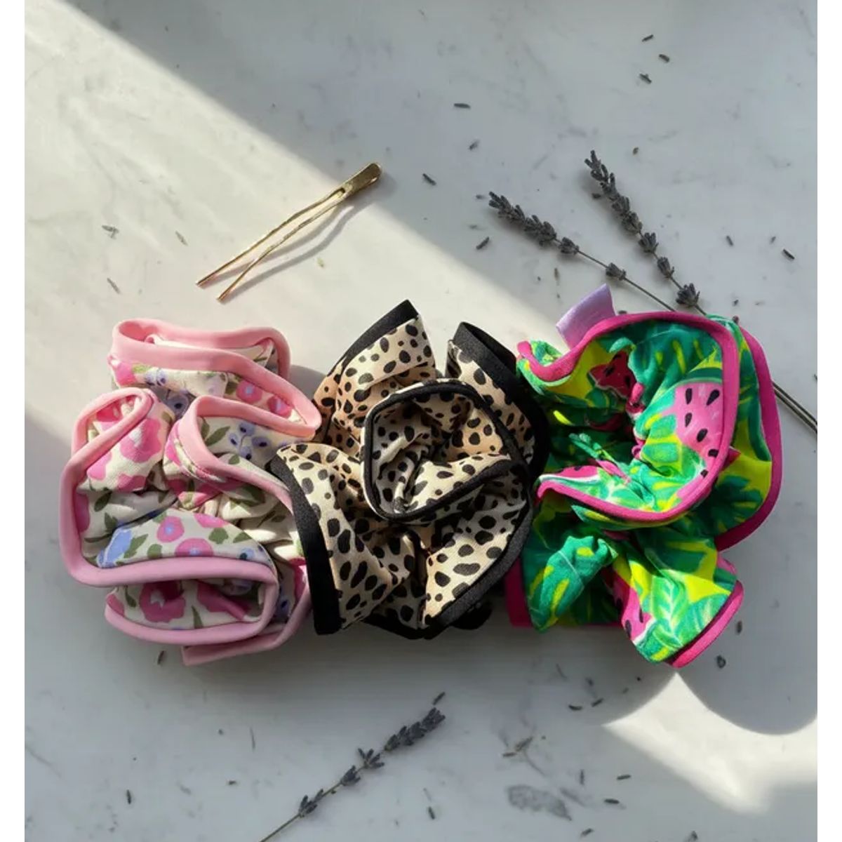 GENERICO - Set de Scrunchies Surtidos  Estilos Únicos para Cada Día