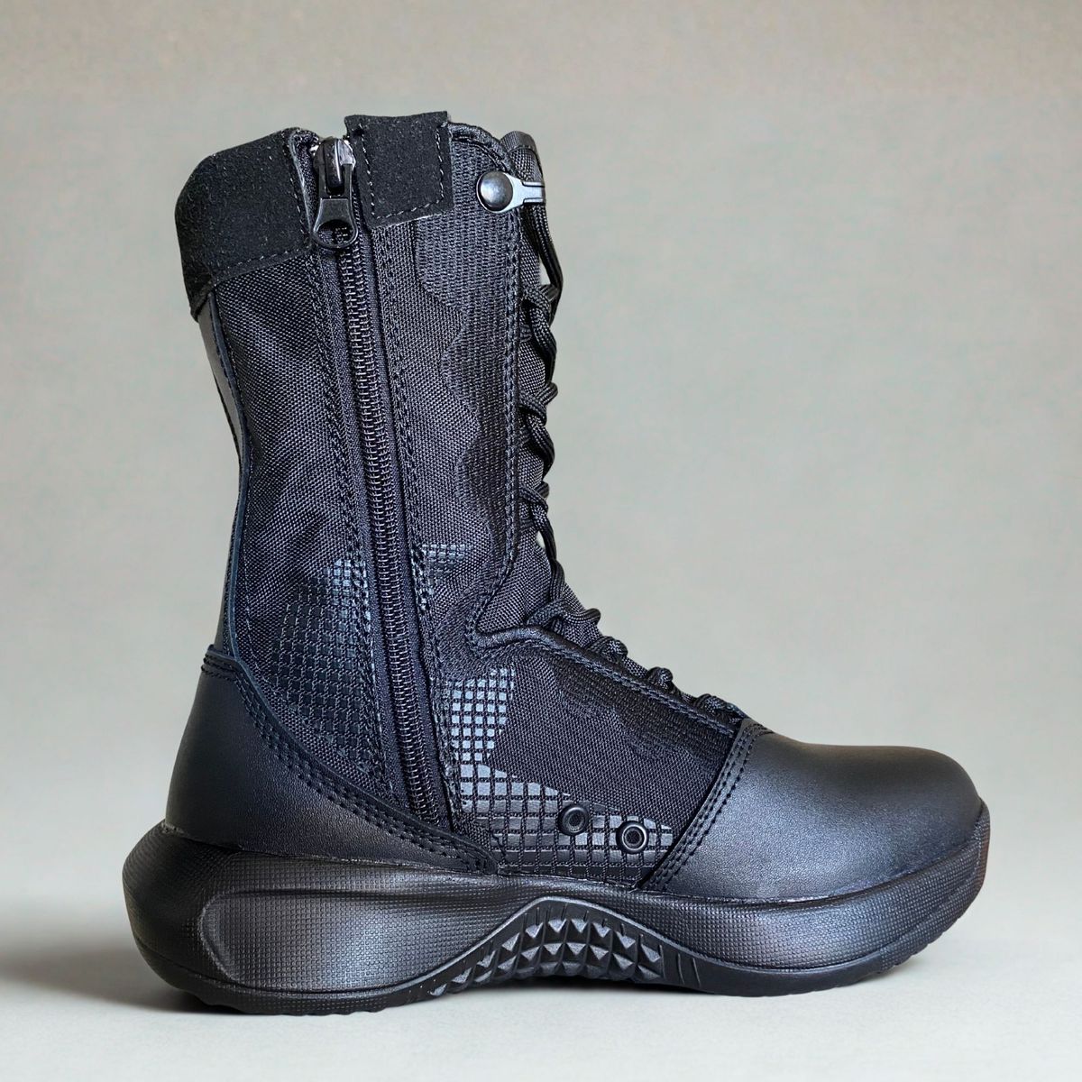 OUTDOOR RESEARCH - Bota Ultraliviana Outdoor Hombre