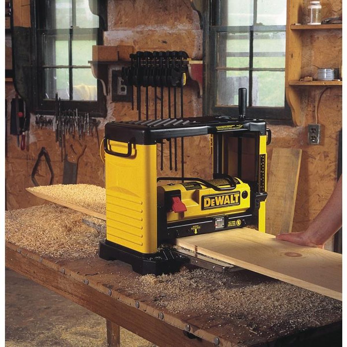 DEWALT - CEPILLADORA BANCO DEWALT Dw733-b2c 1800W