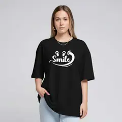 TRIPLE PLAY - Polera Oversize Dama 100% Algodón Letras Smile