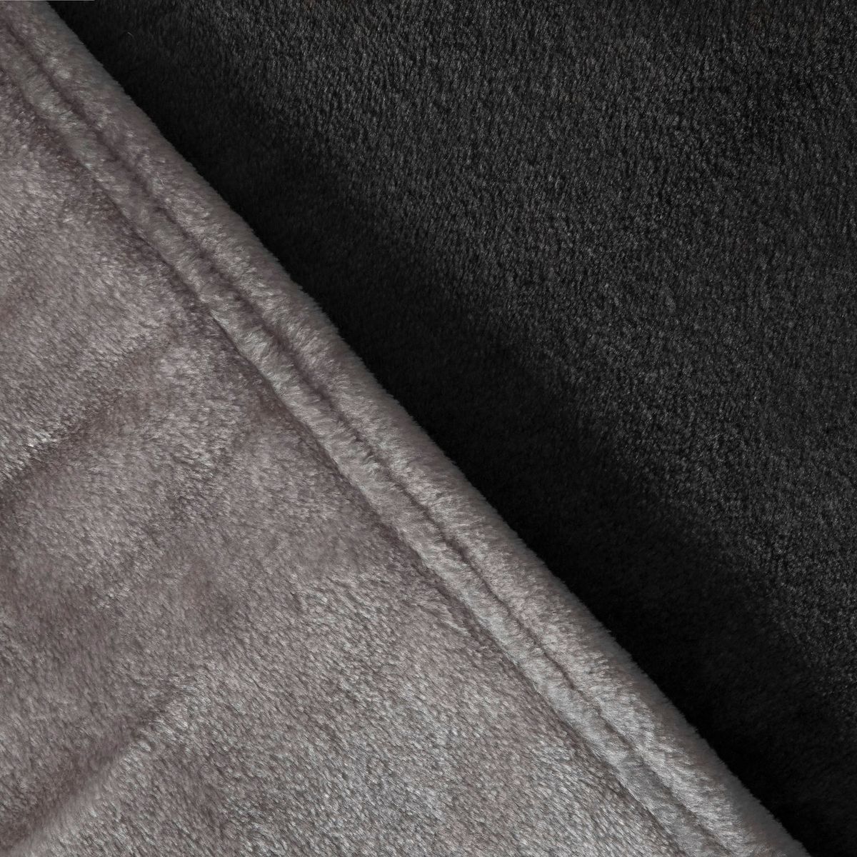 A FAMILY MC - American Family Frazada Flannel Grito