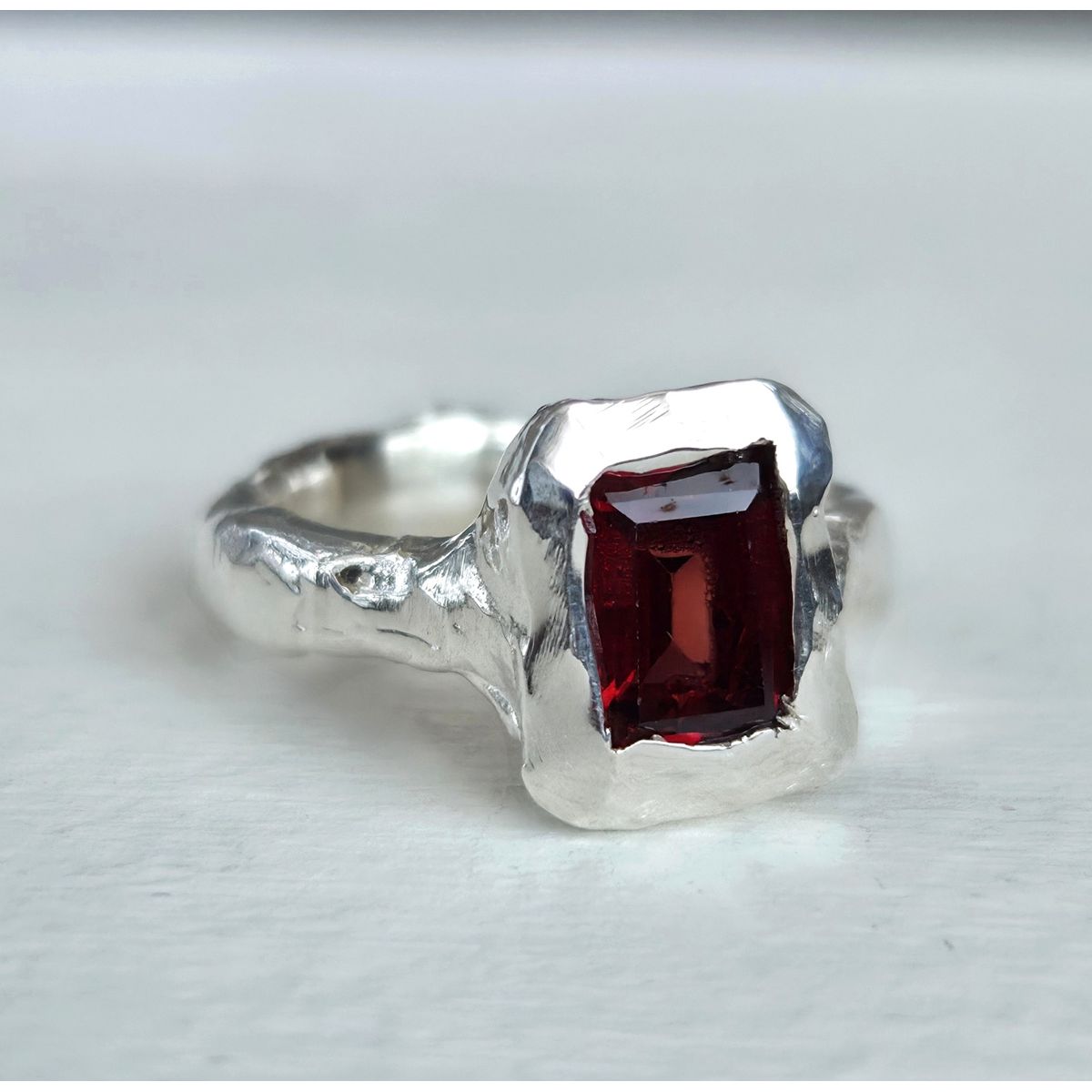 GENERICO - Anillo Plata 950 Granate Rectangular Rústico Elegante Hecho a Mano