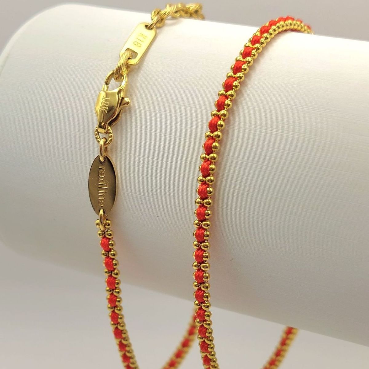 GENERICO - Par de pulseras de Hilo Rojo Laminado en Oro 18K tamaño adaptable