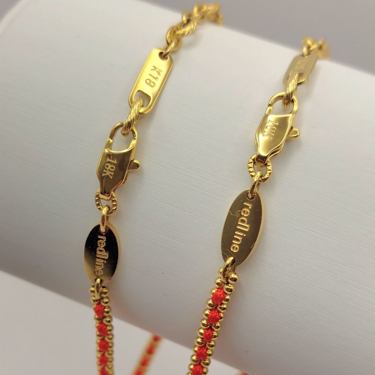 GENERICO - Par de pulseras de Hilo Rojo Laminado en Oro 18K tamaño adaptable