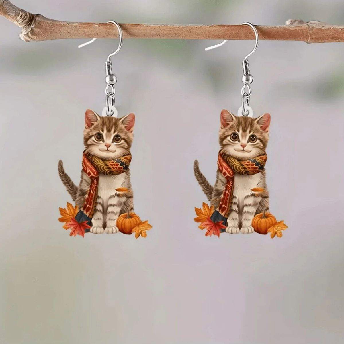 KIRAMA CLOTHING STORE - Pendientes Otoñales con Gatito y Calabazas