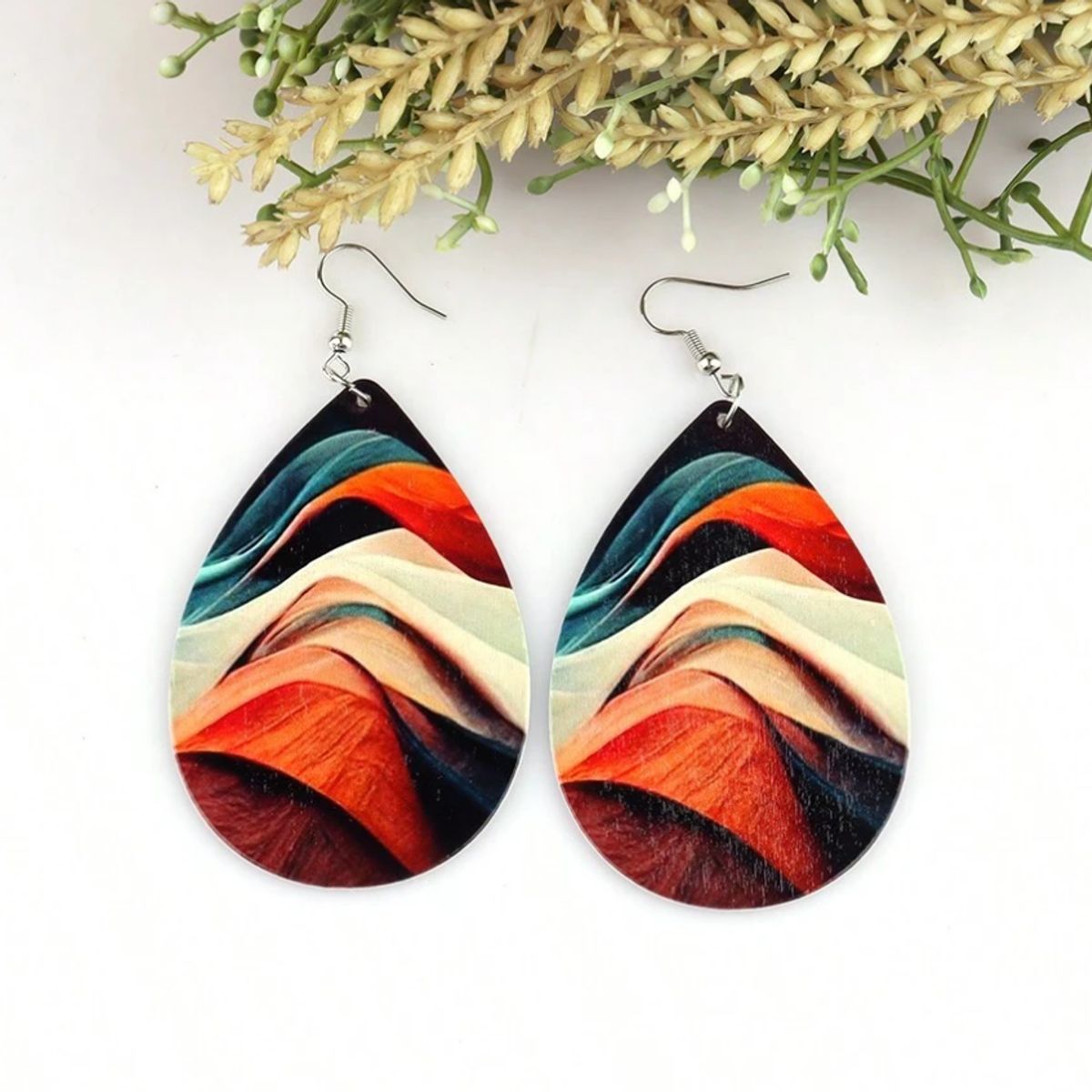 KIRAMA CLOTHING STORE - Pendientes de Madera con Diseño Gota