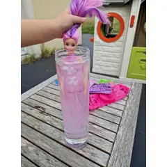 MATTEL - Muñeca Barbie Color Reveal Sorpresa Revela Con Agua