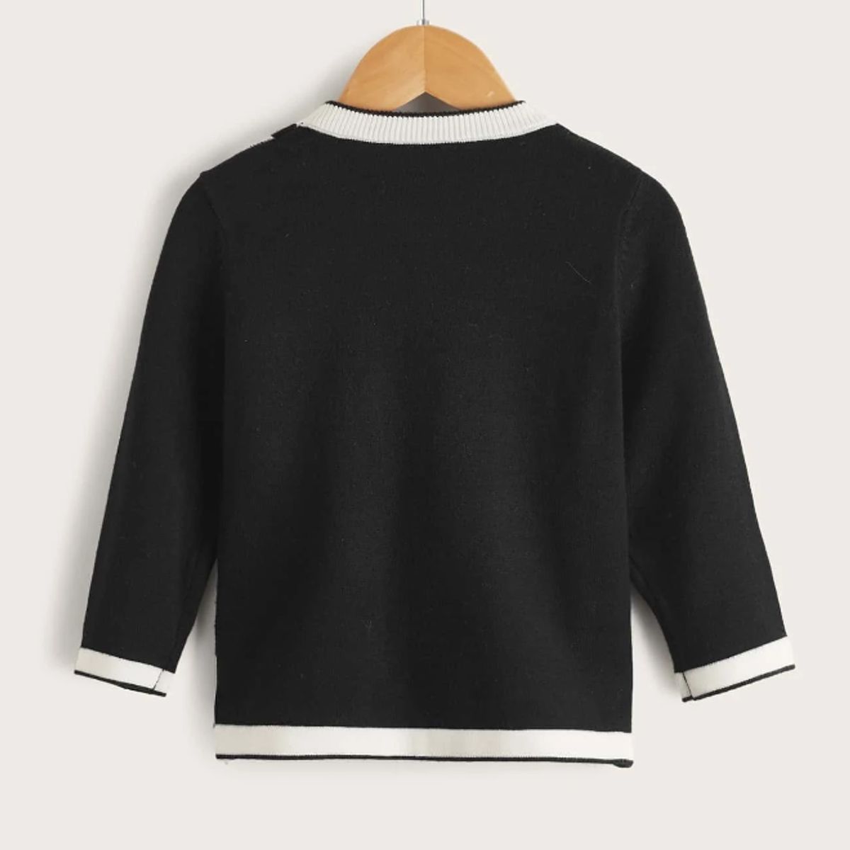 KIRAMA CLOTHING STORE - Pullover Geométrico Blanco y Negro