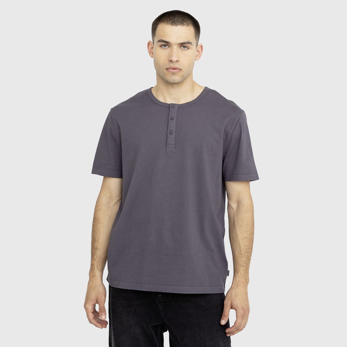 BLACK - Polera Henley Stone Black Bubba