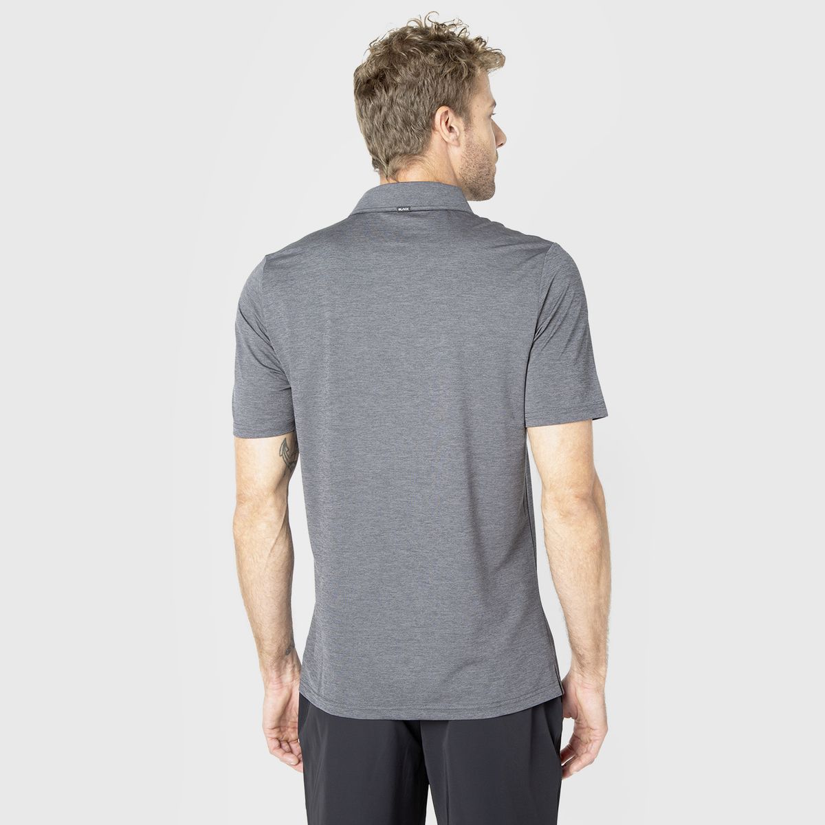 BLACK - Polera Tech Golf Dark Grey Black Bubba