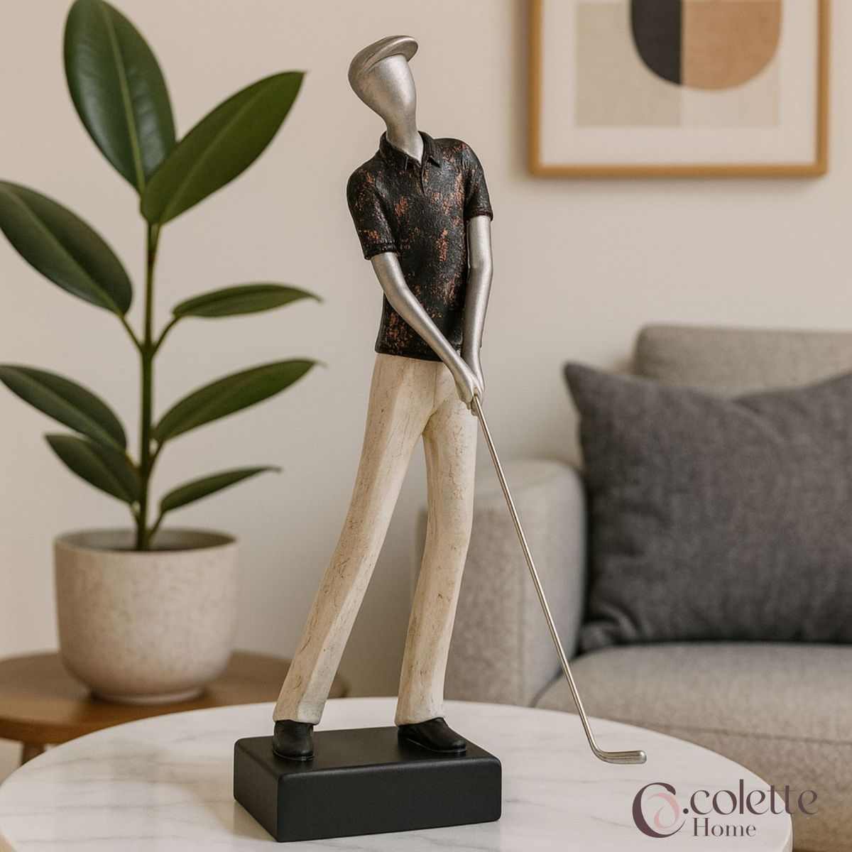 COLETTE - Figura Hombre Golfista Elegante y Contemporánea