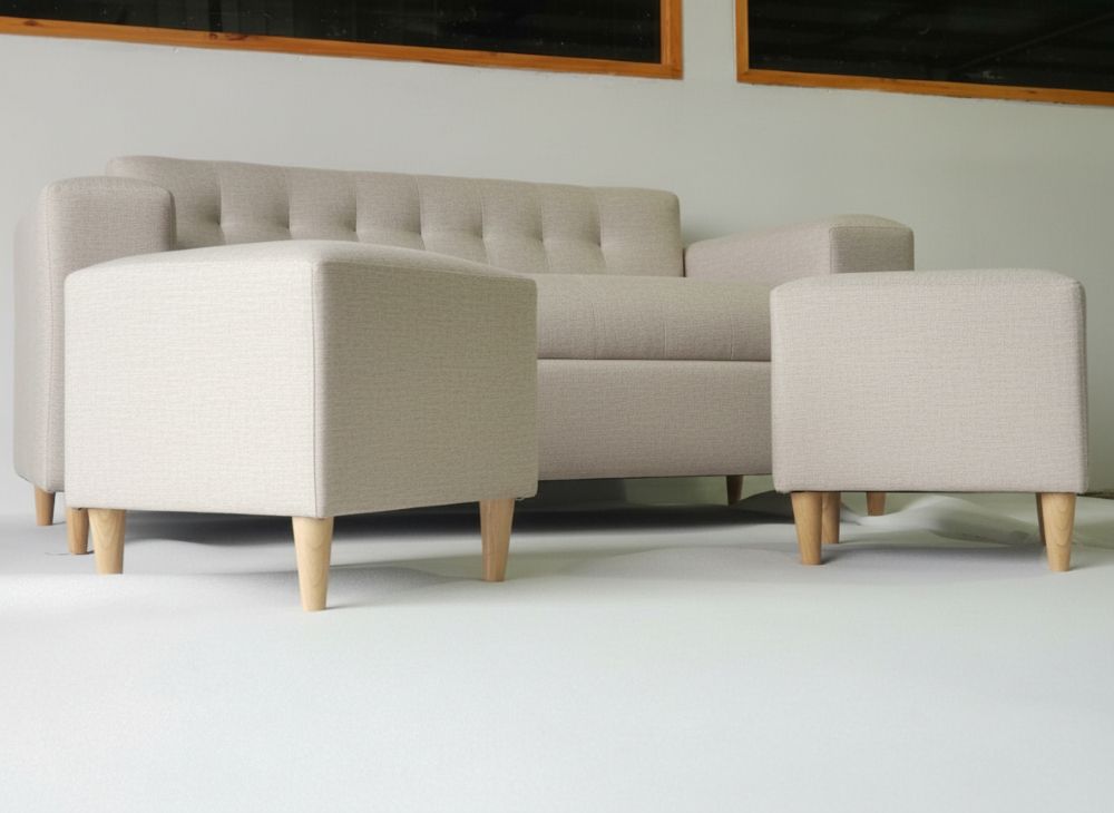 SOFA TRES CUERPOS MAS DOS PUFF BEIGE LINO