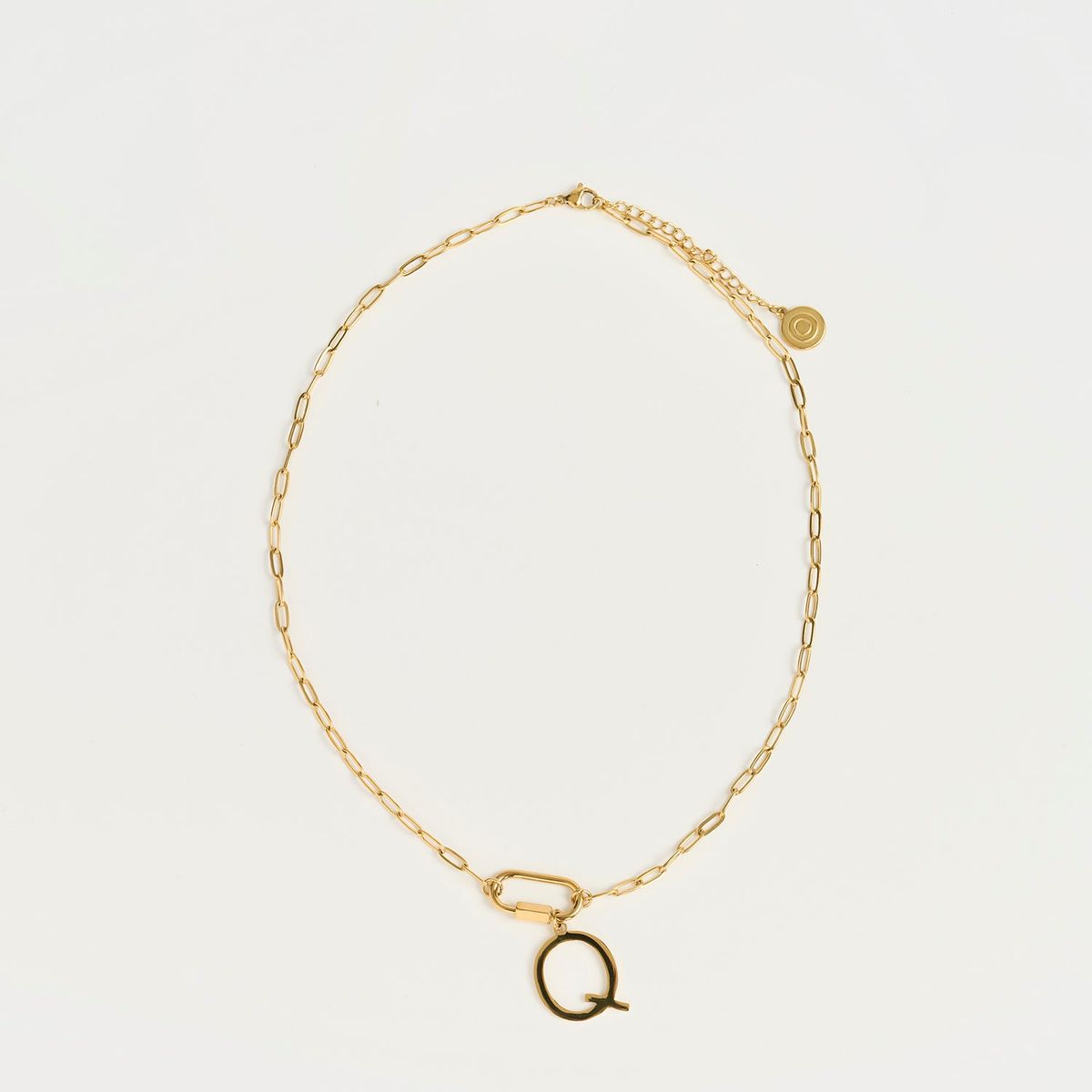 LOUNGE - Collar Mujer Broche Charm Letra Q Dorado