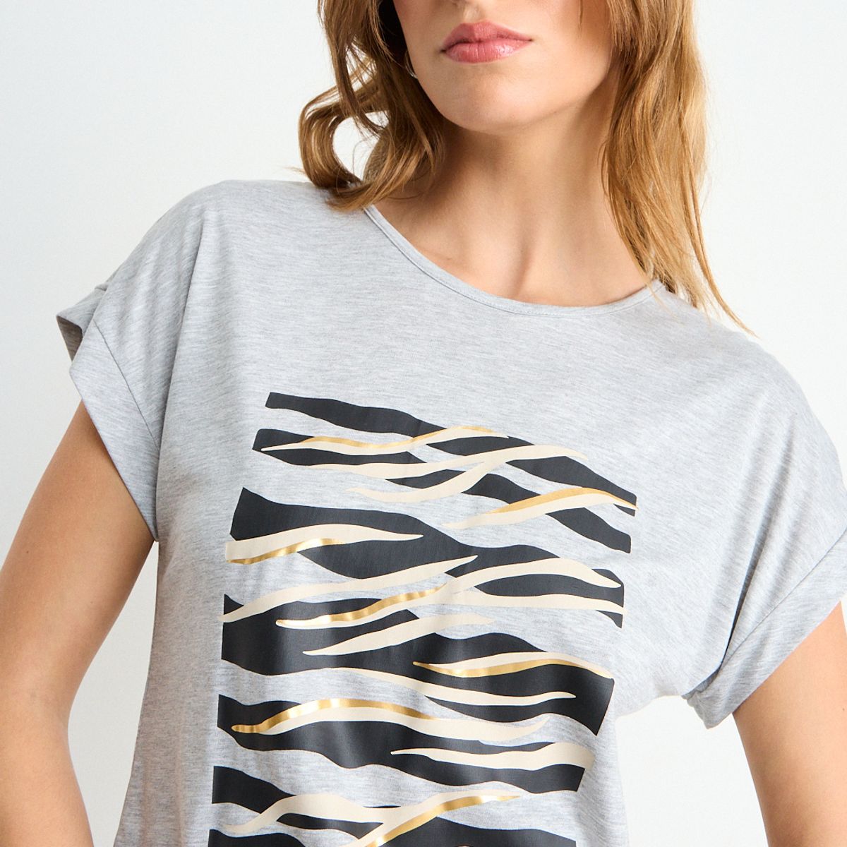 IO - Polera Estampada Mujer Gris Io