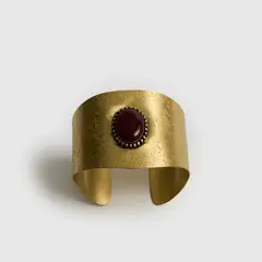 LOUNGE - Esclava Mujer Piedra Resina