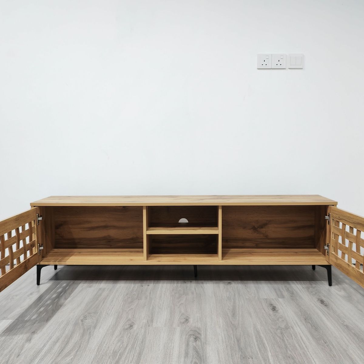 GENERICO - RACK  65¨TVLINE TRILAGE NATURAL