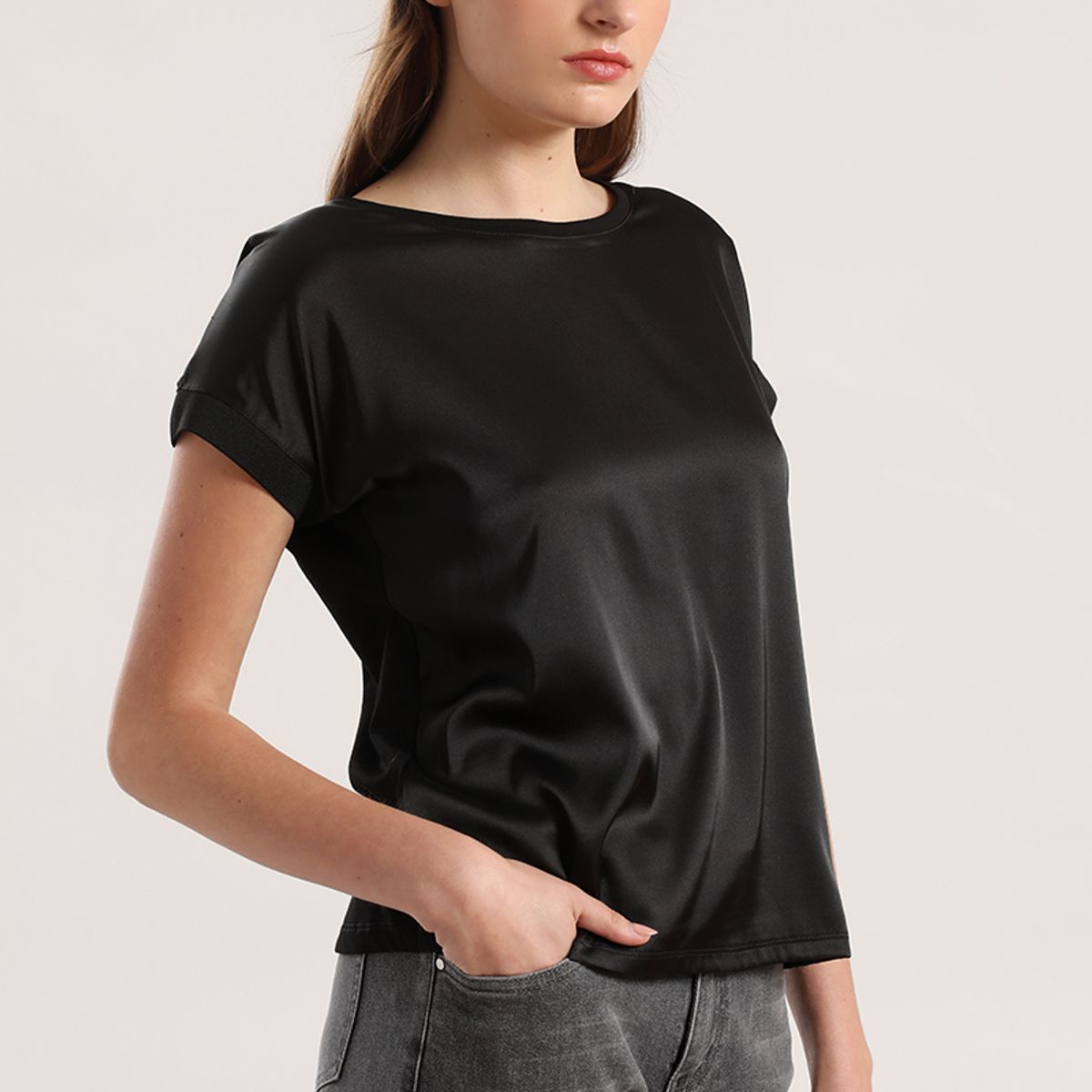 LIOLA - Polera básica satin Liola mujer negro