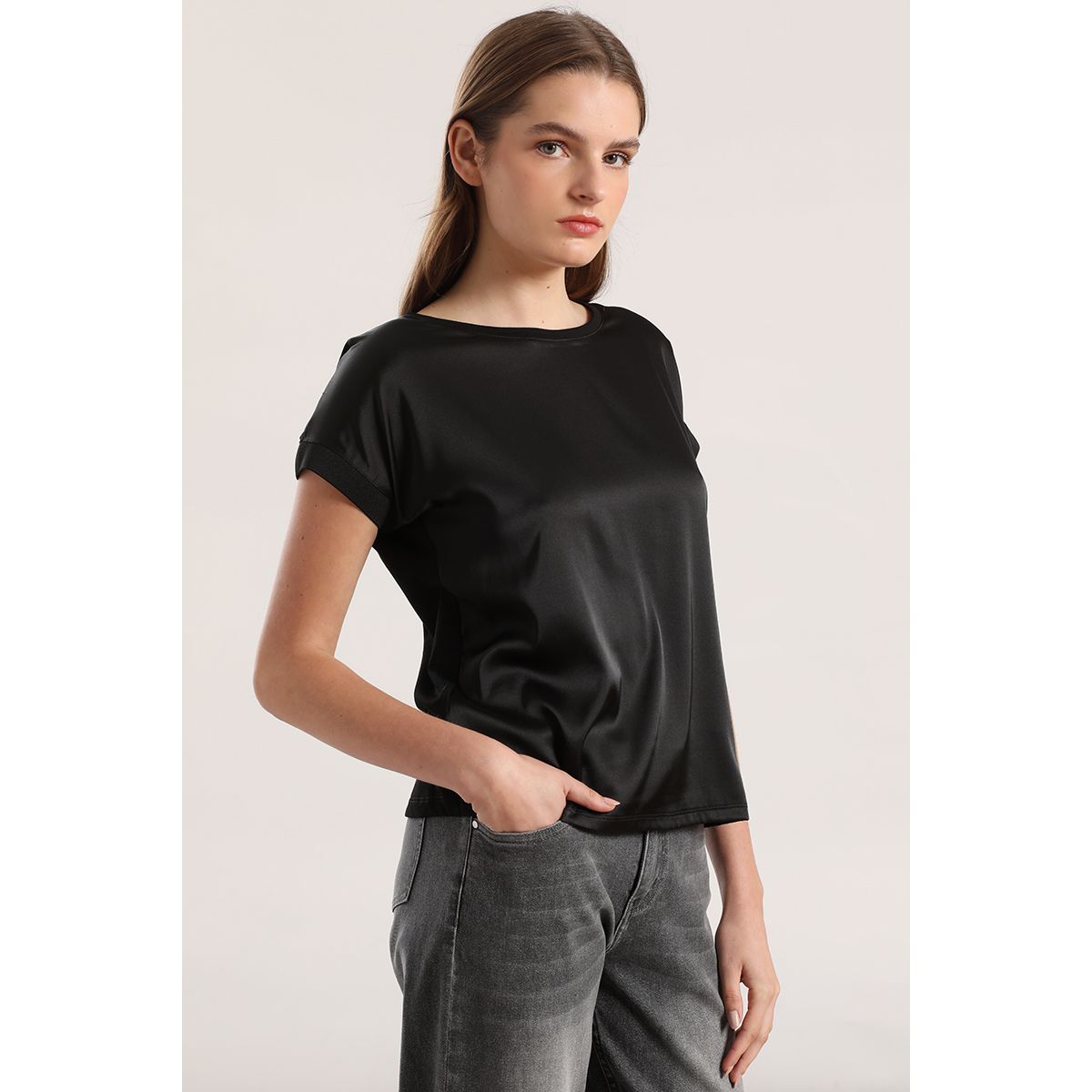 LIOLA - Polera básica satin Liola mujer negro