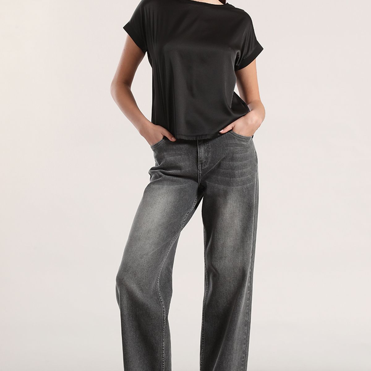 LIOLA - Polera básica satin Liola mujer negro