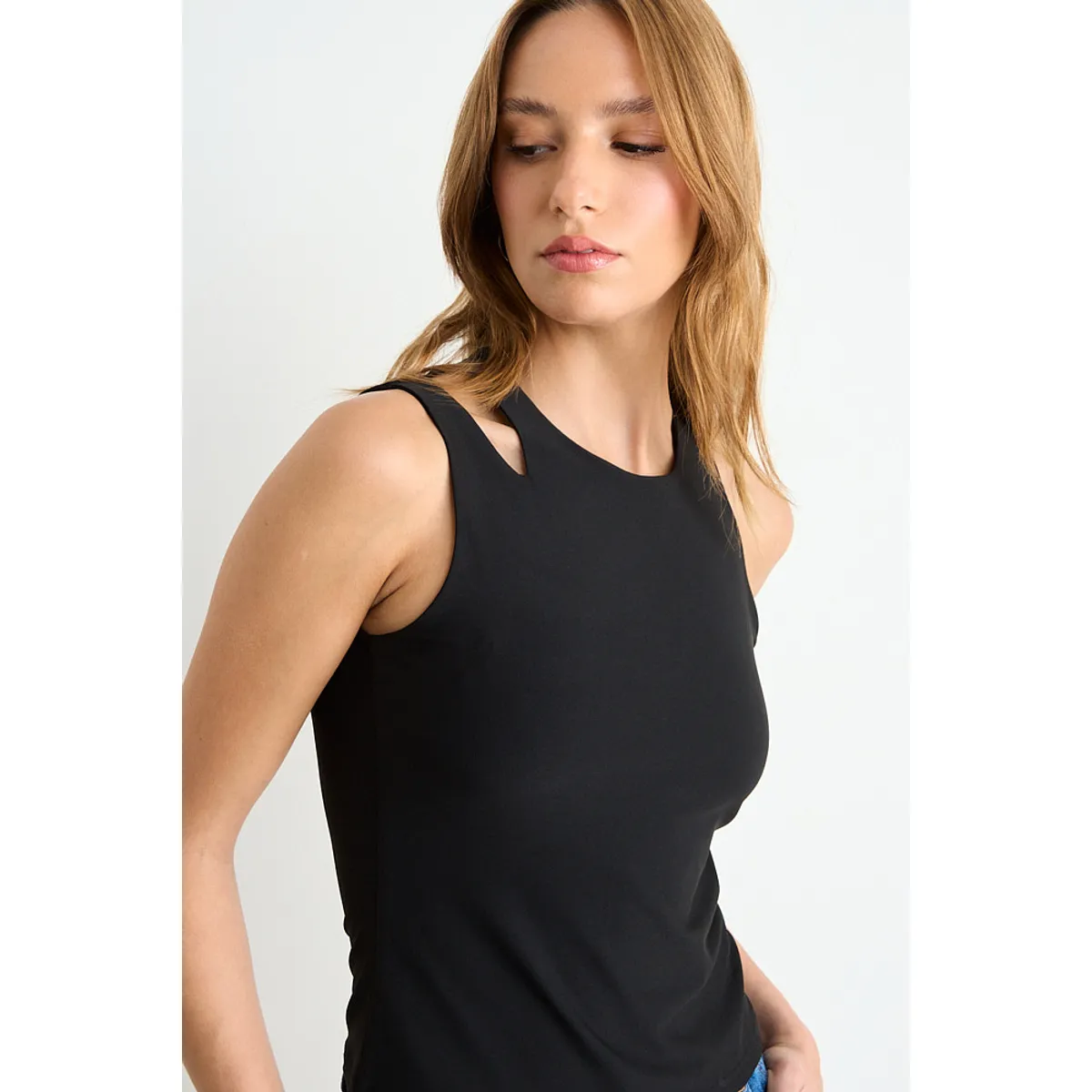 IO - Polera Lisa Mujer Negro Io