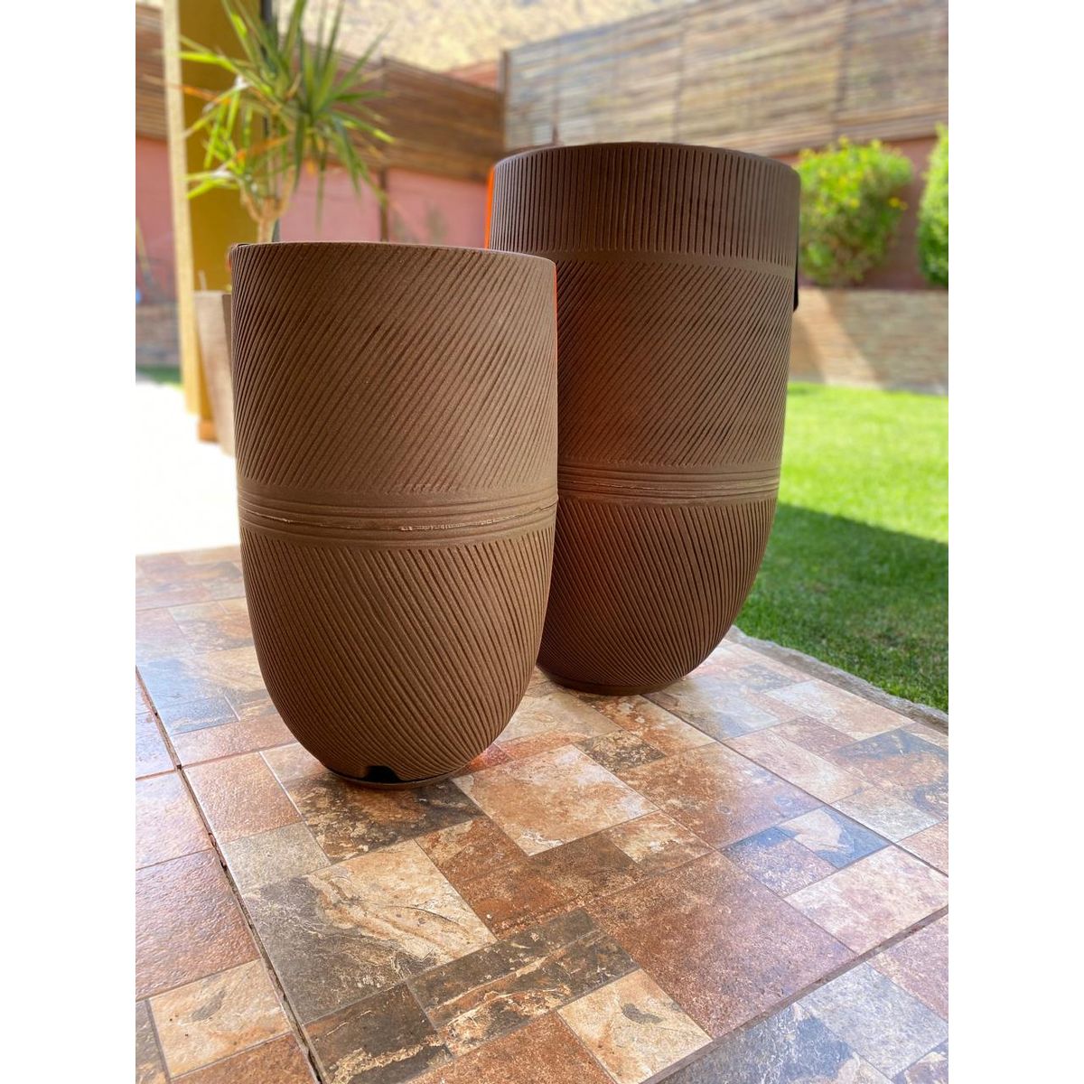 FLORIDIS - MACETERO FLORIDIS MARRON ARGOS 57CM ALTO CON PLATO
