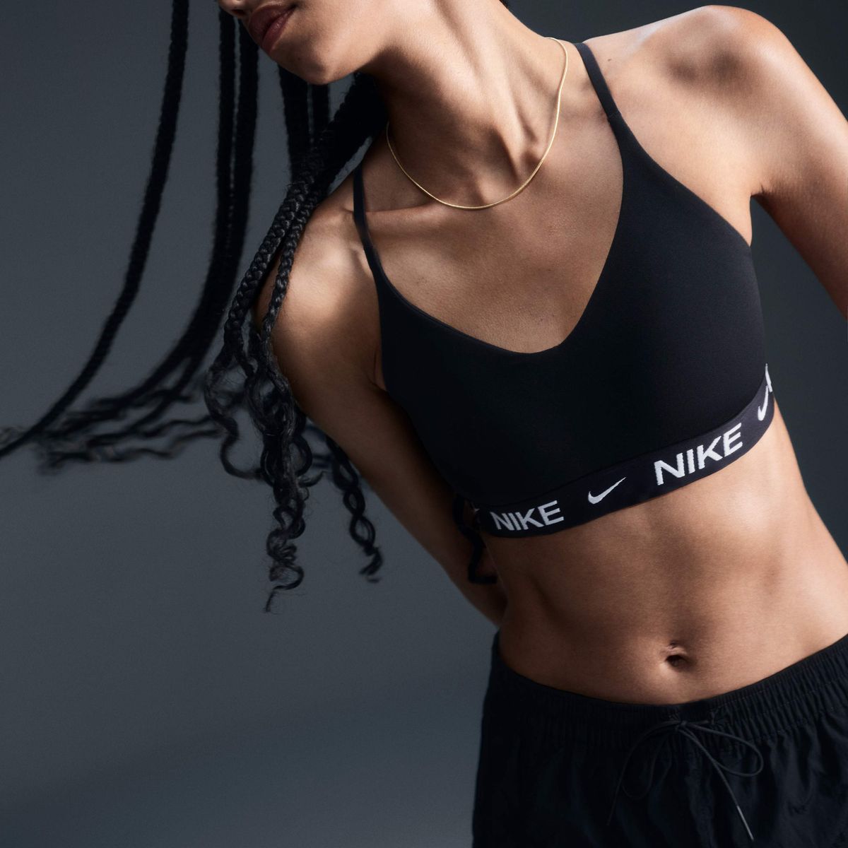 NIKE - Peto Deportivo Nike Indy Light Support Negro Mujer