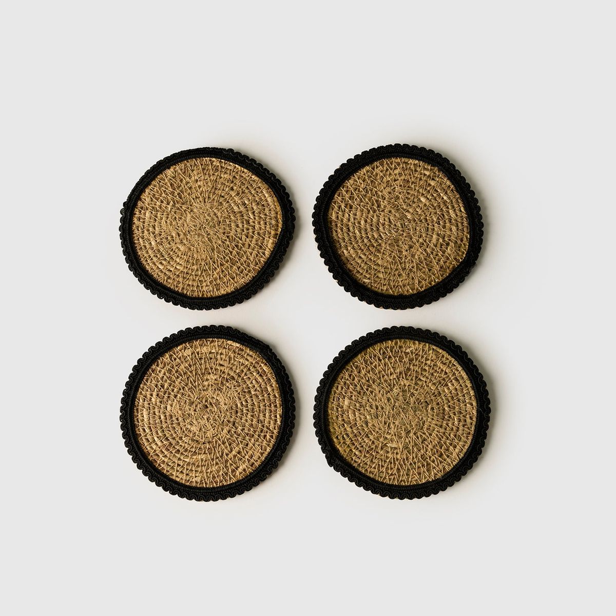 LOUNGE - Set Posavasos Mujer Seagrass Bordado Café