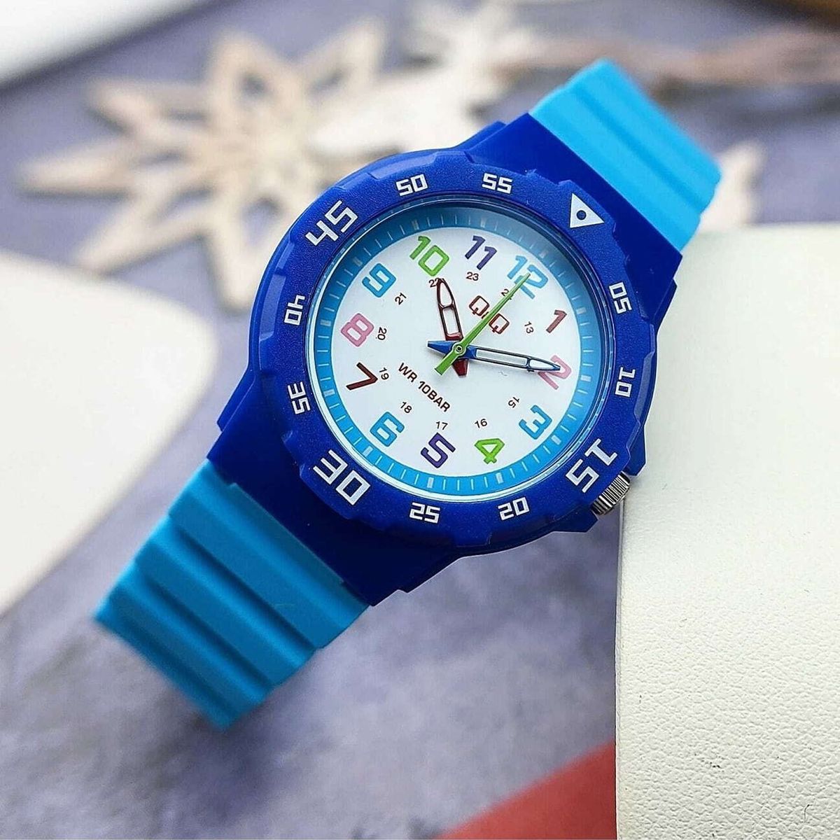 QYQ - RELOJ MARCA QYQ VR19J009Y PARA NIÑO  ANALOGO RESISTENTE AL AGUA
