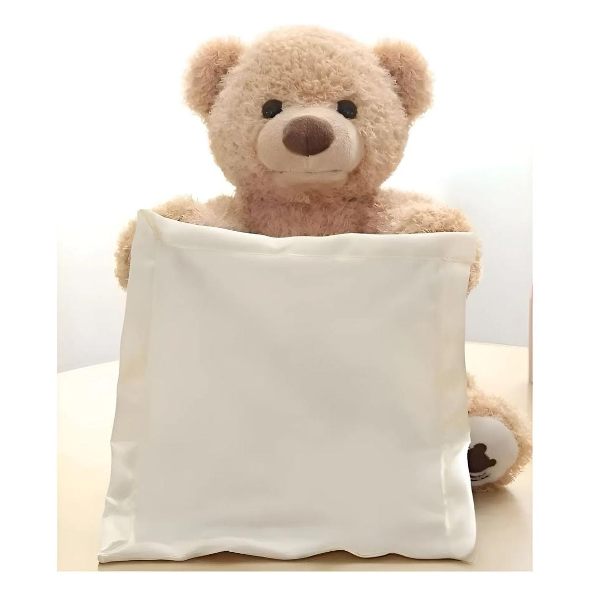 GENERICO - Oso De Peluche Que Habla Sobre Las Escondidas Música Real