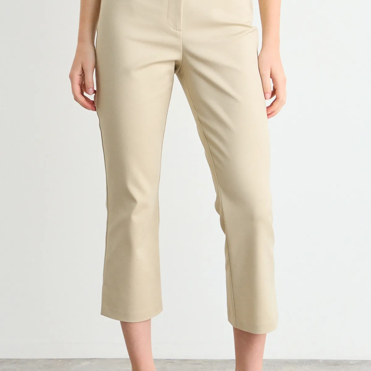 IO - Pantalon Liso Mujer Beige Io