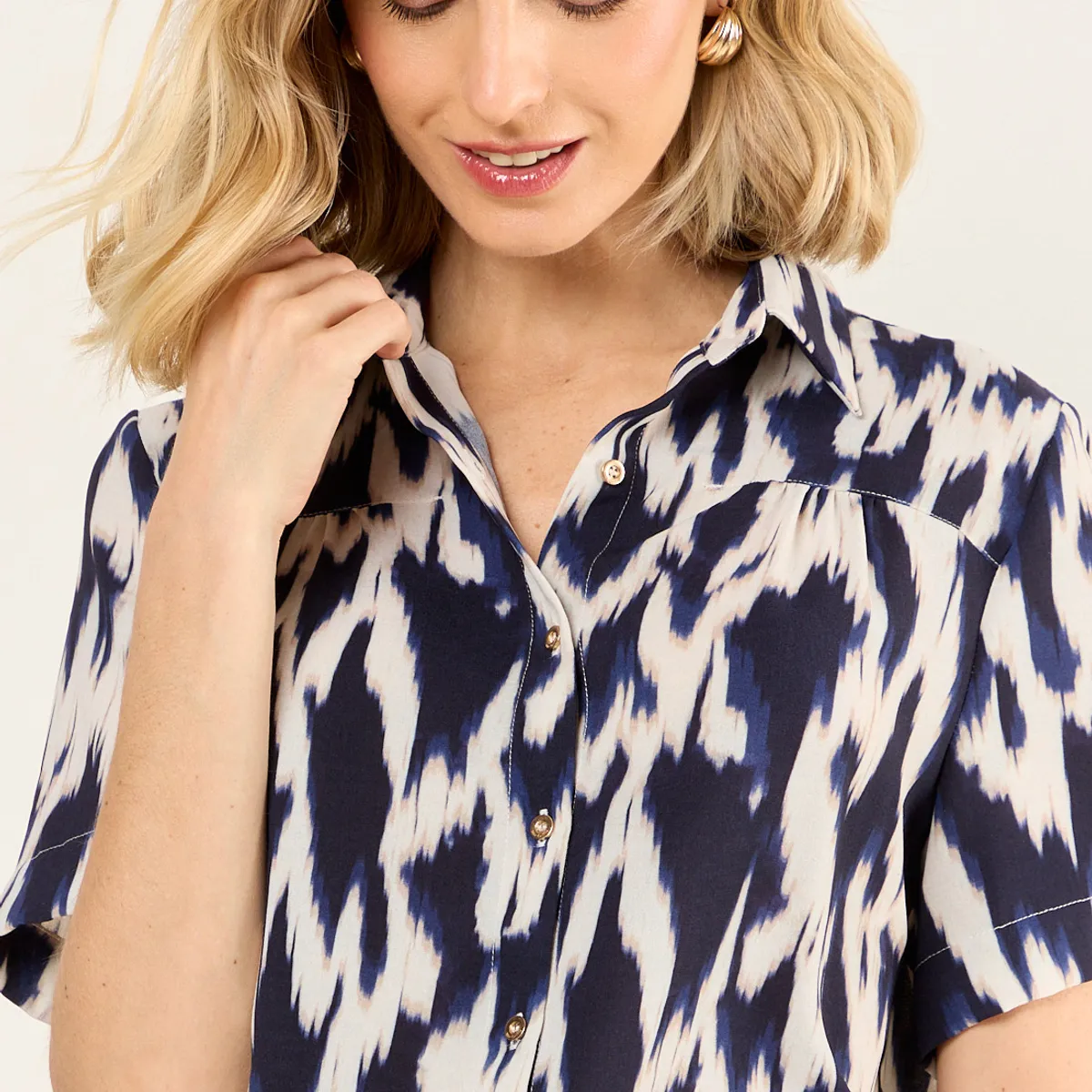 MA GRIFFE - Blusa Camisera Estampada Mujer Crudo Magriffe