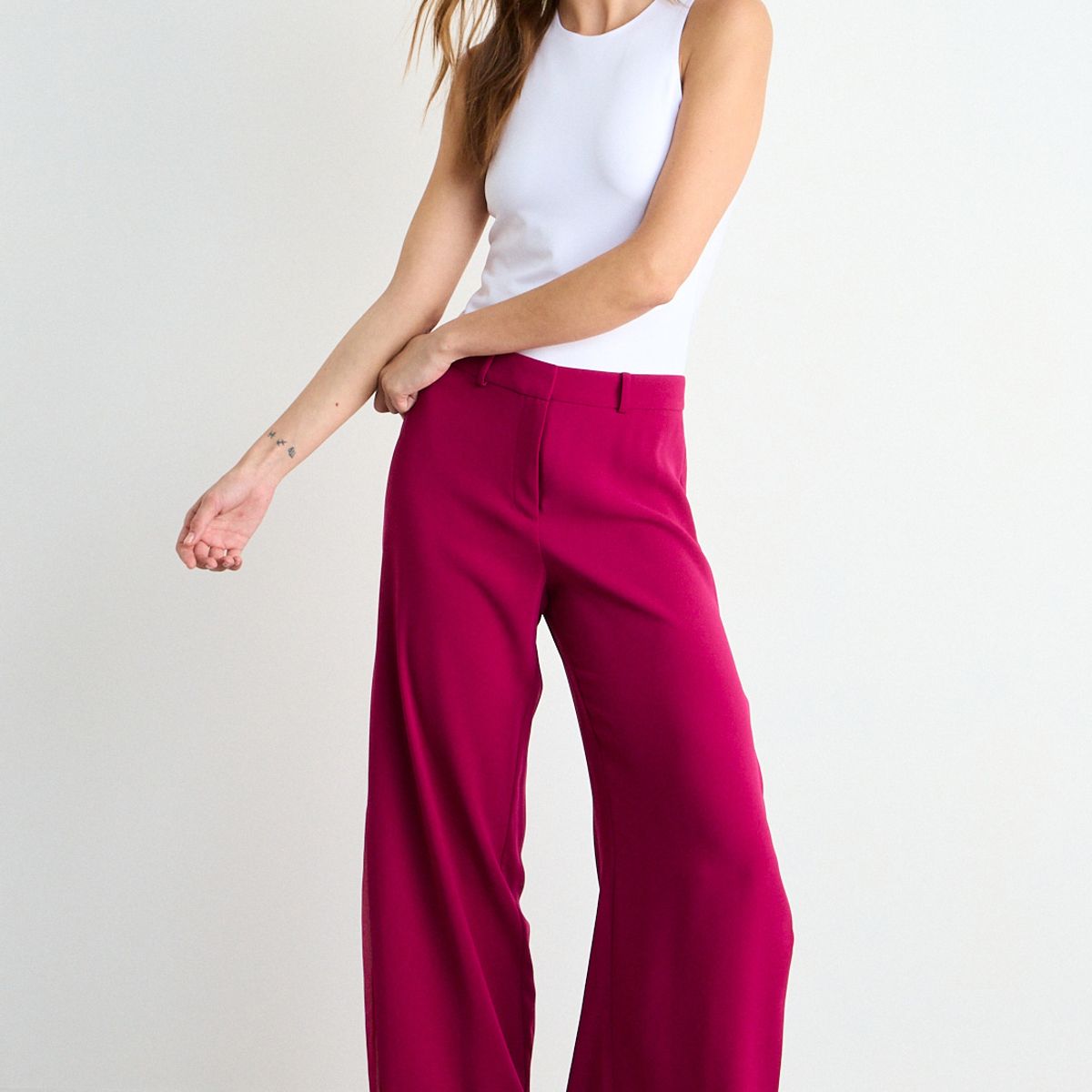 IO - Pantalon Liso Mujer Burdeos Io