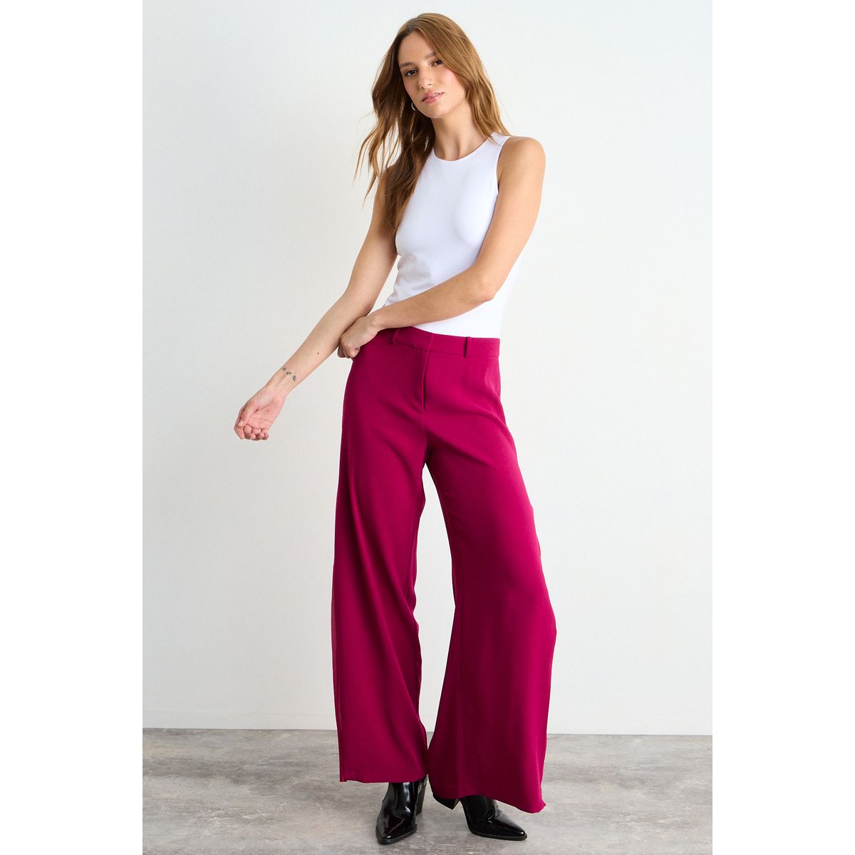IO - Pantalon Liso Mujer Burdeos Io