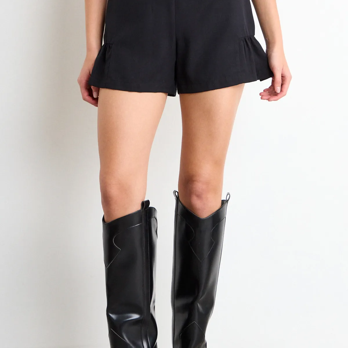 IO - Short Liso Mujer Negro Io