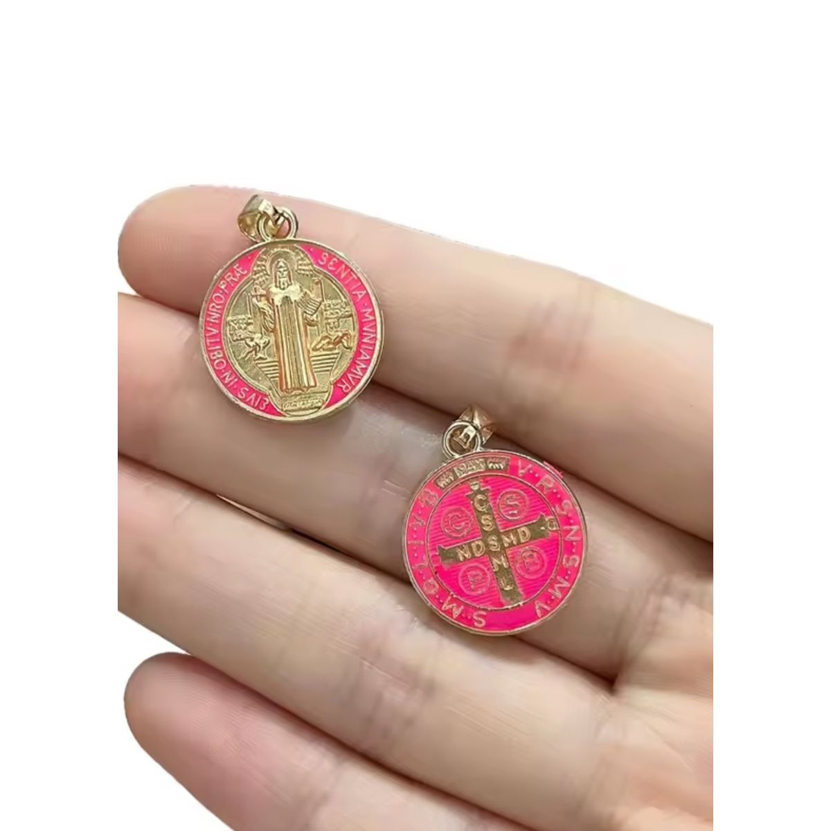 GENERICO - Collar + Medalla San Benito enchape oro modelo Rosado FUERTE