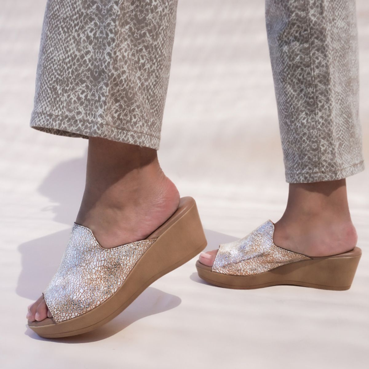 LOLA CANALES - Sandalia Cuero Madlen Beige LOLA CANALES