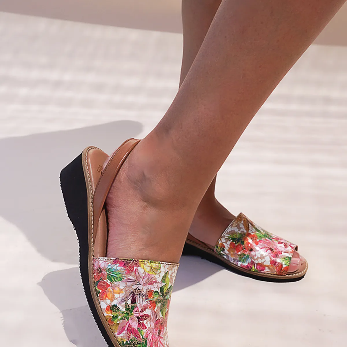 LOLA CANALES - Sandalia Cuero Anika Multicolor LOLA CANALES