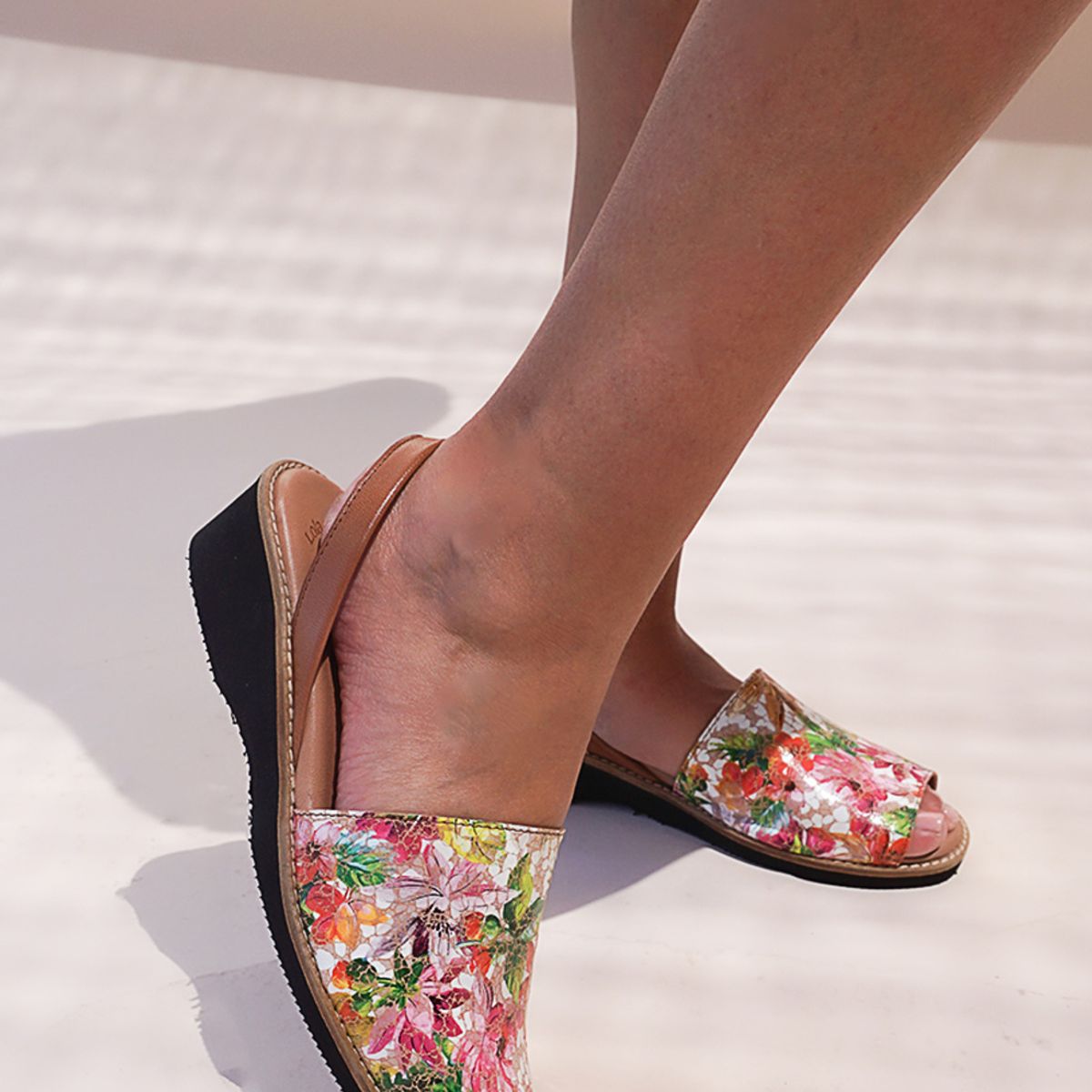 LOLA CANALES - Sandalia Cuero Anika Multicolor LOLA CANALES