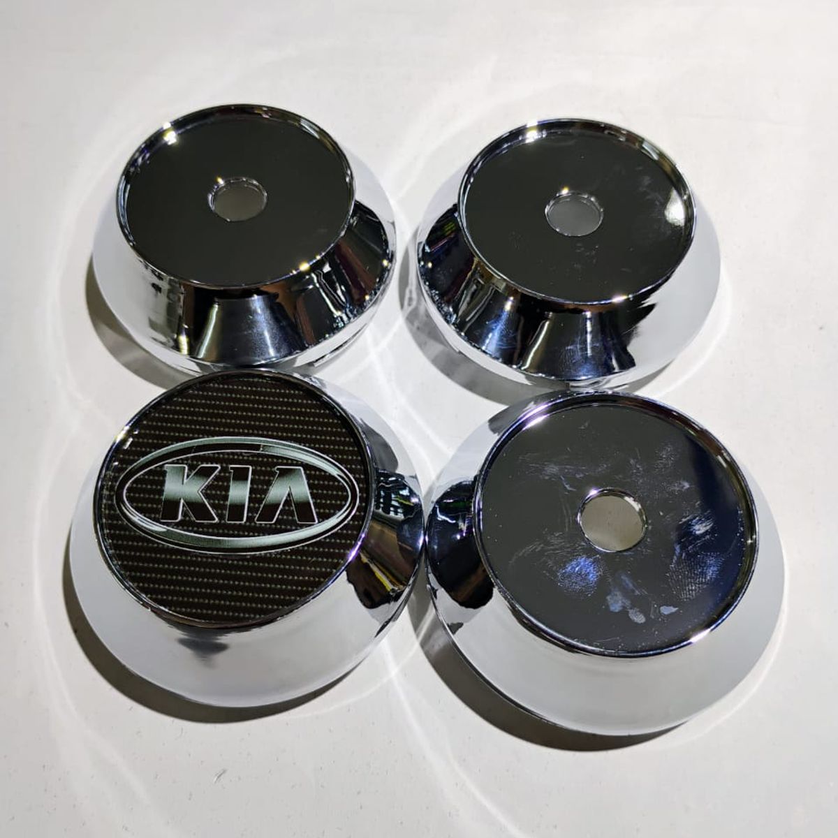 GENERICO - X4 Tapas centro de llantas de auto tunning conica Medidas 58mmX60mm KIA CARBONO