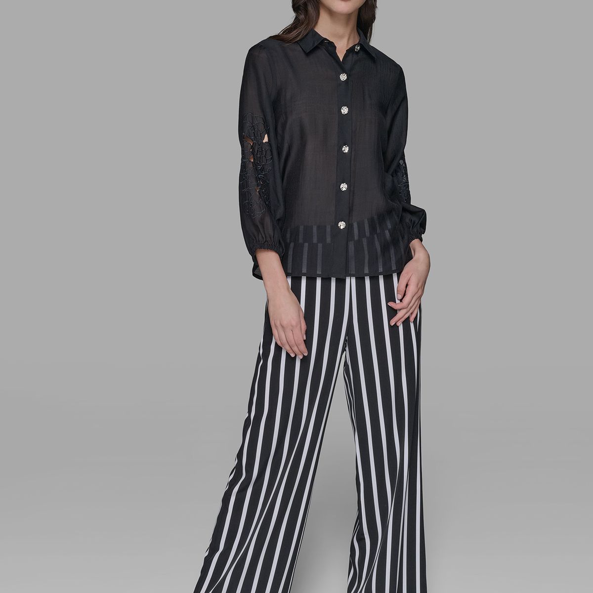 KARL LAGERFELD - Blusa con mangas caladas y diseño floral