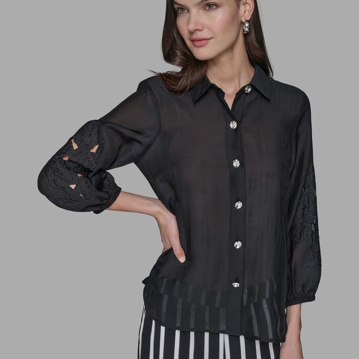 KARL LAGERFELD - Blusa con mangas caladas y diseño floral