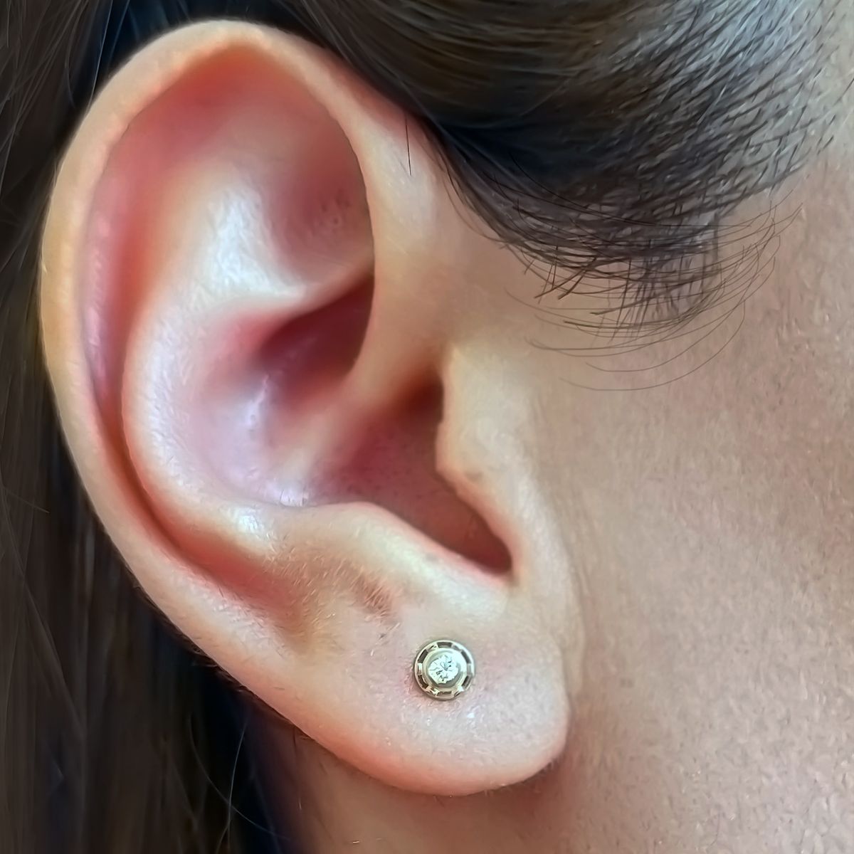 COGGIOLA - Aros Abridores Bebé Niña Circón Blanco 4mm Laminado Oro 18K